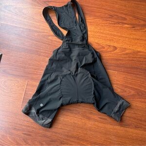Lululemon Three Peaks Bike Bib Silver Size Medium